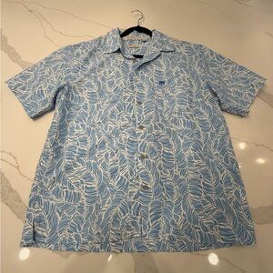 Stylish Blue and White Leaf Pattern Men's Shirt